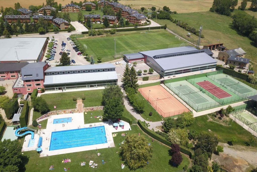 Campus verano cerdaña instalaciones